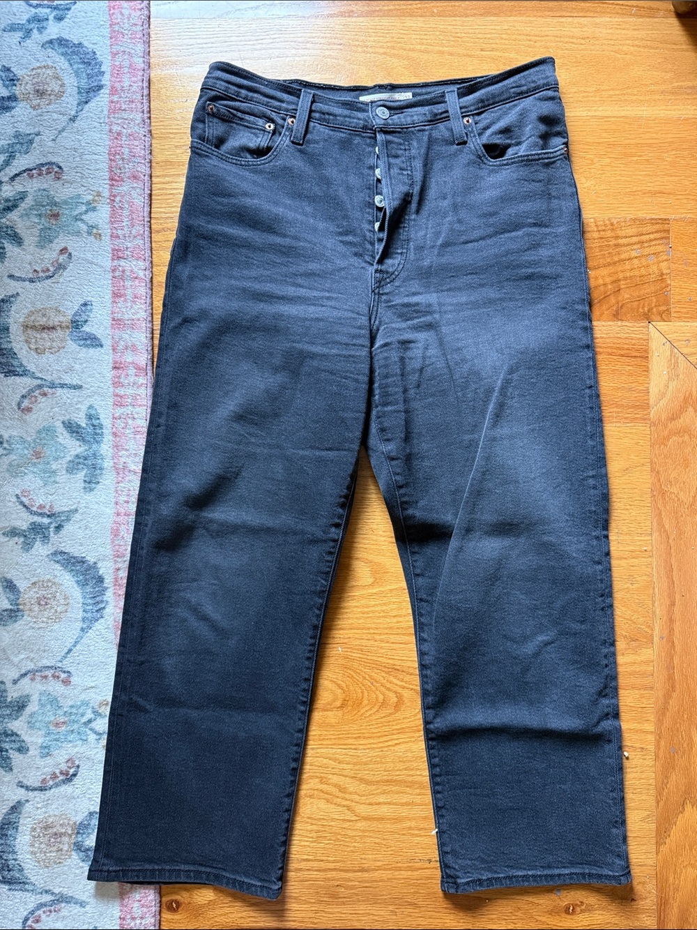 Women’s Levi Black Jeans